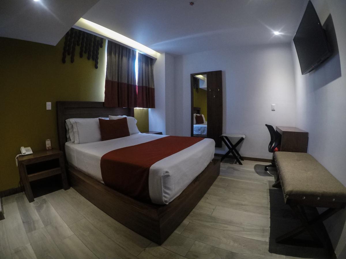 Terrass Hotel Zamora Zamora de Hidalgo Buitenkant foto