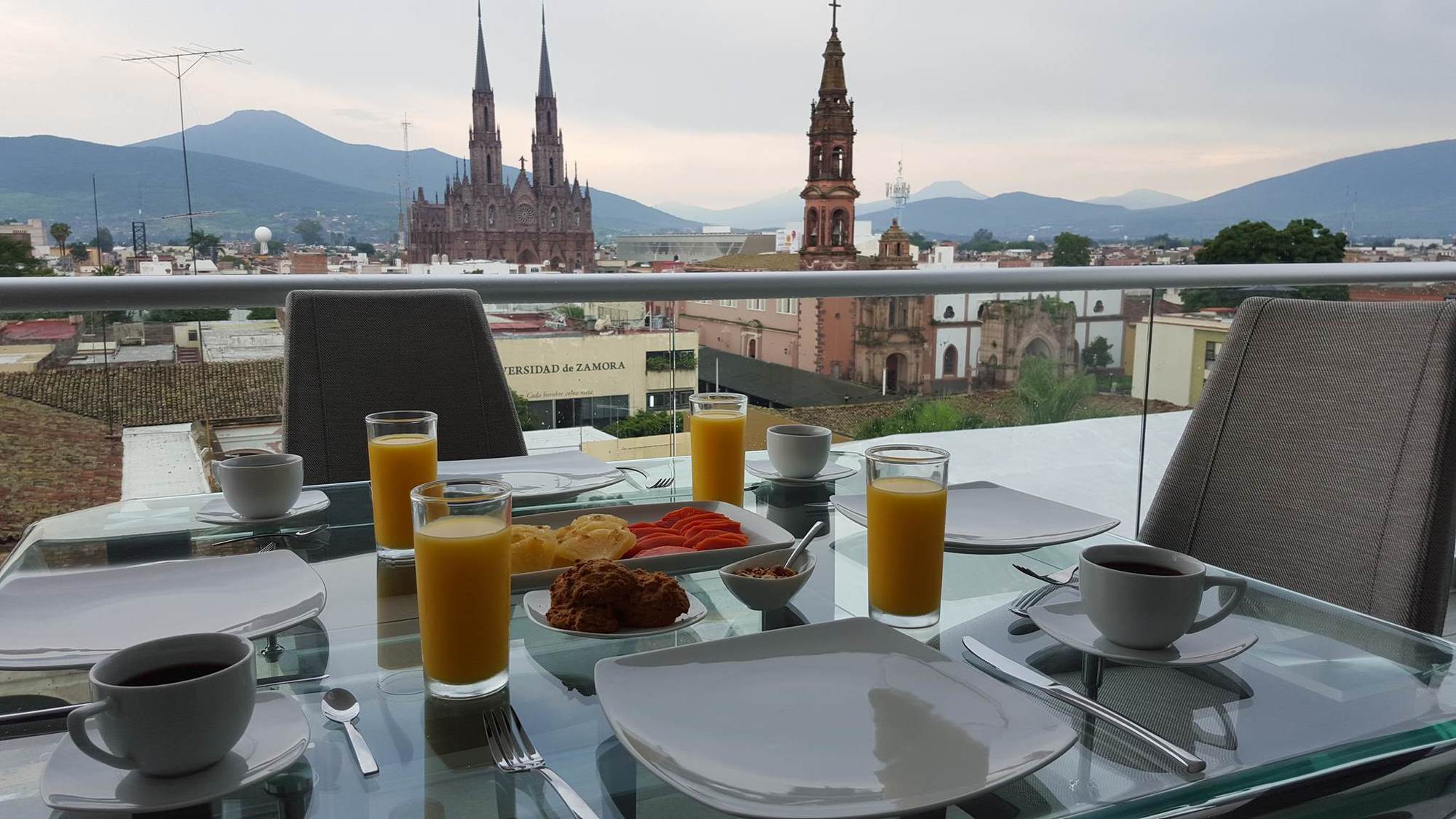 Terrass Hotel Zamora Zamora de Hidalgo Buitenkant foto