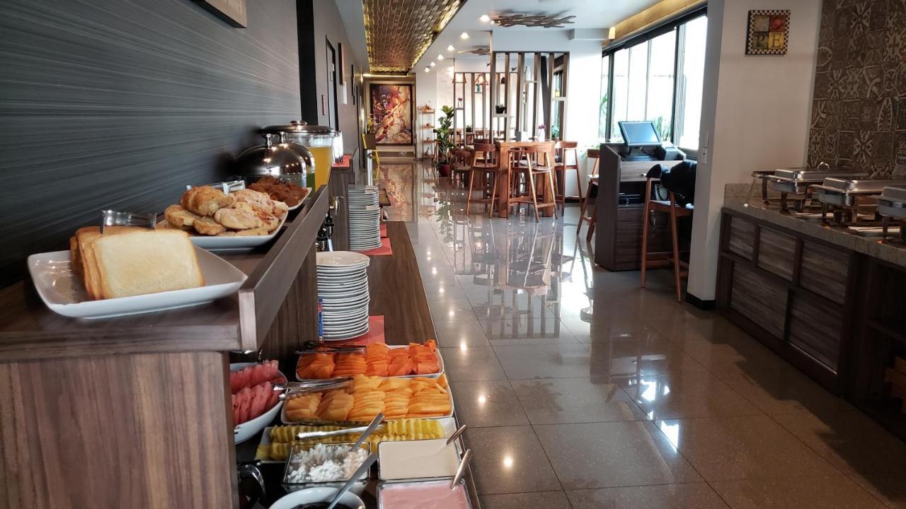 Terrass Hotel Zamora Zamora de Hidalgo Buitenkant foto