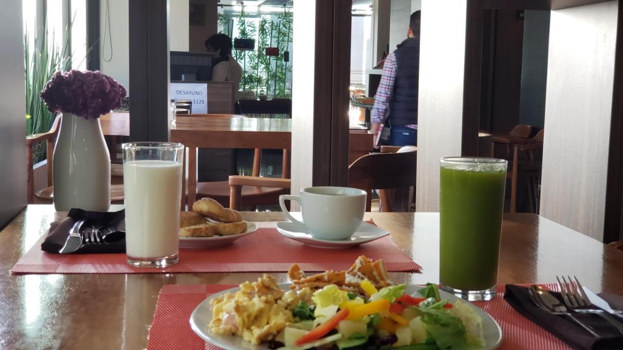 Terrass Hotel Zamora Zamora de Hidalgo Buitenkant foto