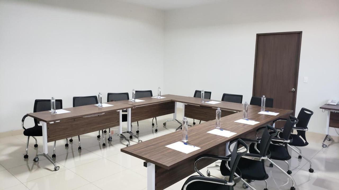 Terrass Hotel Zamora Zamora de Hidalgo Buitenkant foto